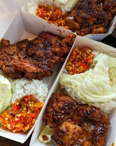 Ayam Potong Bakar/Goreng/Geprek + Es Teh